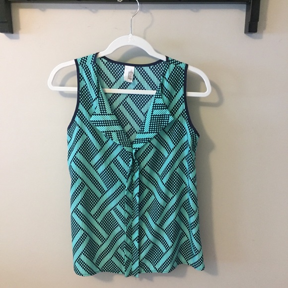 Francesca’s Collections Geometric Sleeveless Top - Picture 4 of 6